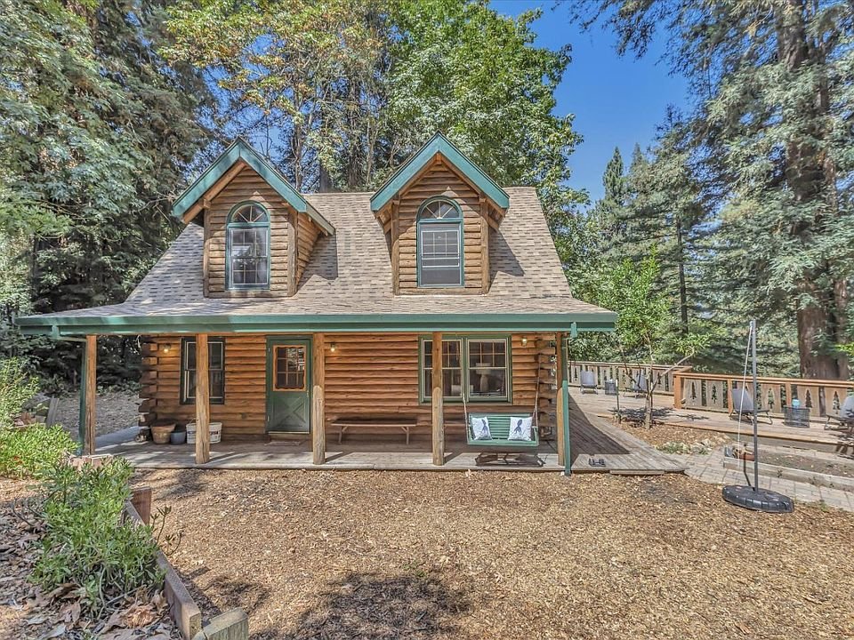 This Spectacular Log Cabin On 10 Acres And Beautiful View