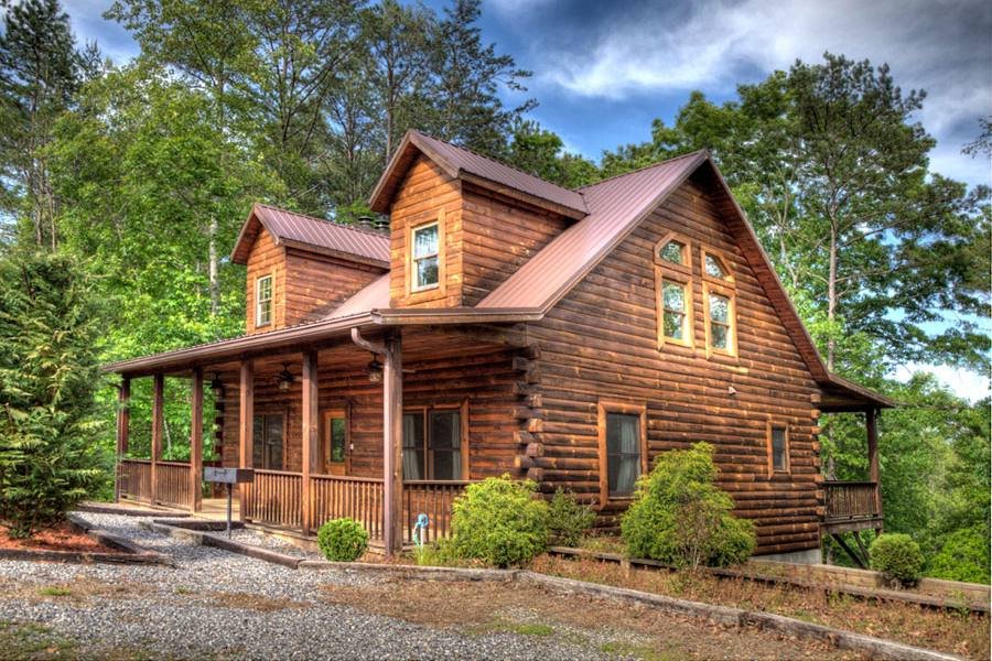Stunning Log Cabin Lovers Retreat In Tennessee, United States