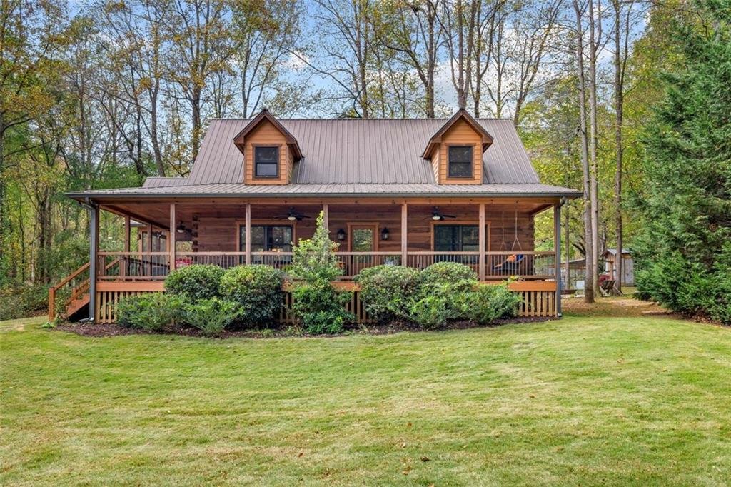 Stunning Log Cabin Is Truly A Work Of Art Inside And Out