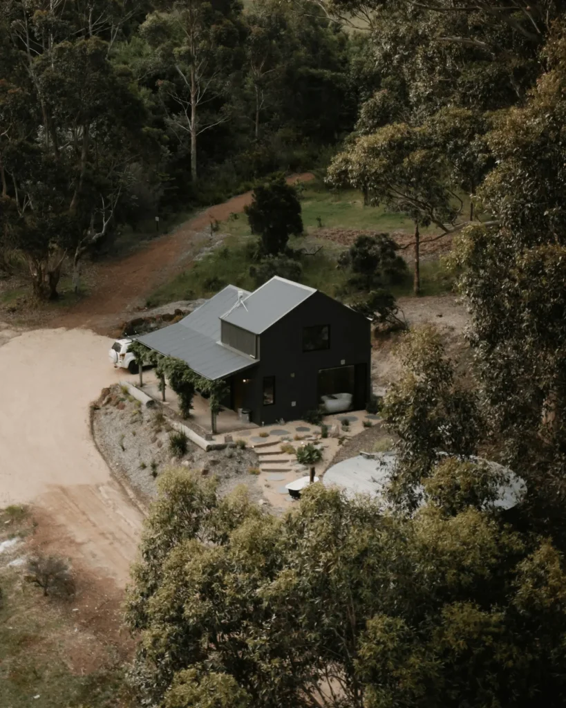 Stillwood Retreat: A Secluded Luxury Escape